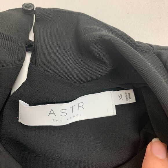 Astr The Label Bodysuit Womens XS Extra Small Keyhole Back Cowl Neck Stretch - Picture 8 of 13